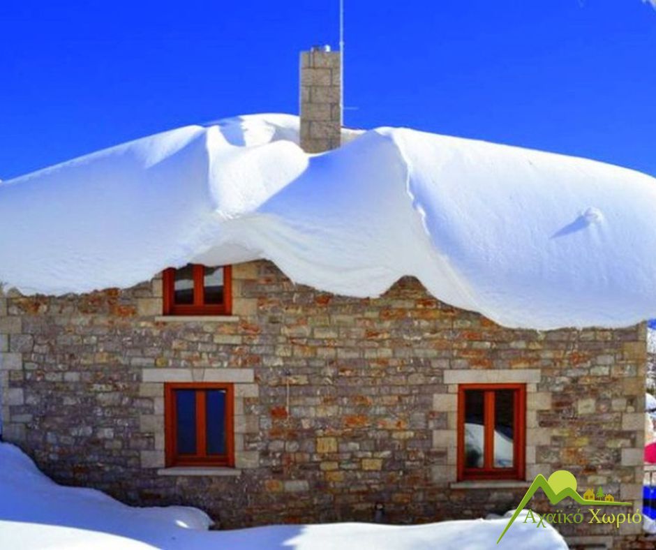 https://axaikoxwrio.gr/wp-content/uploads/2025/05/Αχαικο-Χωριο-Εξωτερικοί-χώροι-2.jpg